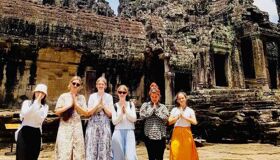 Angkor Thom - solos have met other solos successfully!